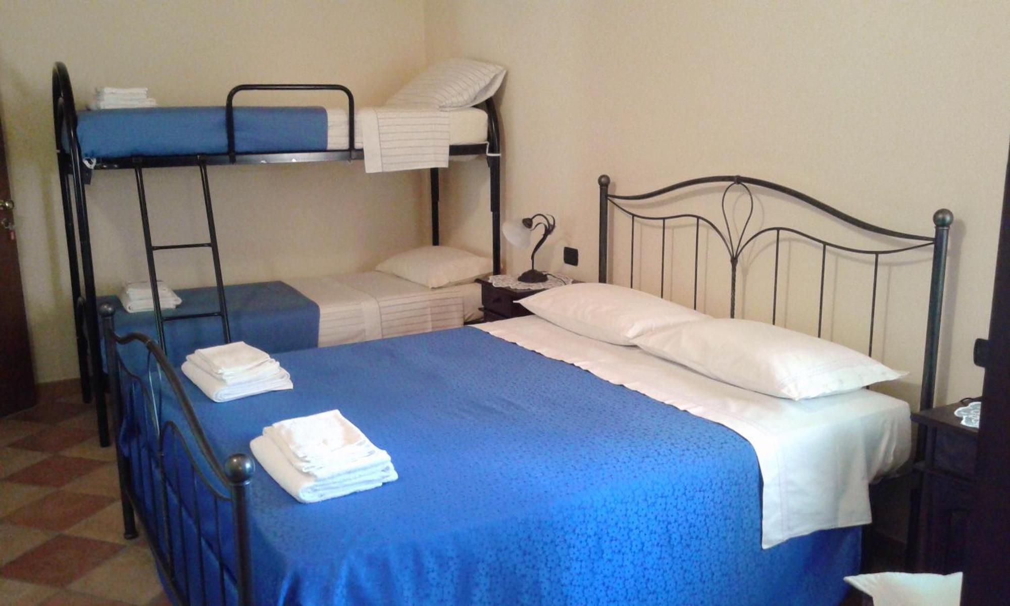 Hostal Ca Du Ruja Strevi Habitación foto
