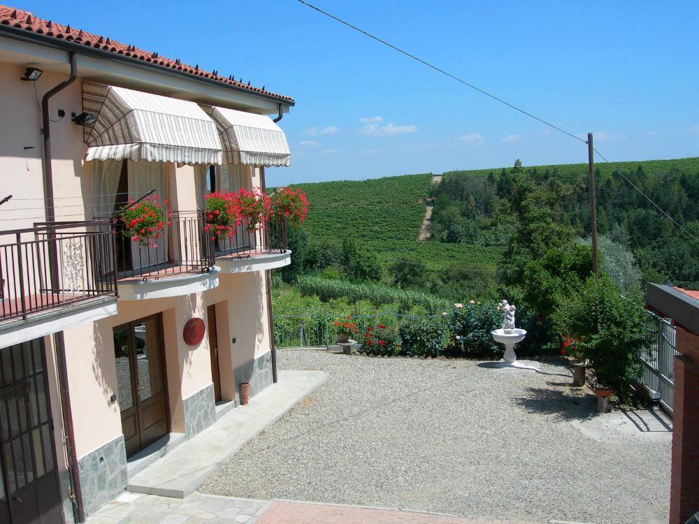 Hostal Ca Du Ruja Strevi Exterior foto